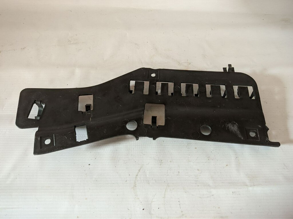 кронштейн проводки левой двери б/у - 1